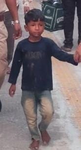 The accused who was abducting a child from Nagpur has been caught in Mirzapur.