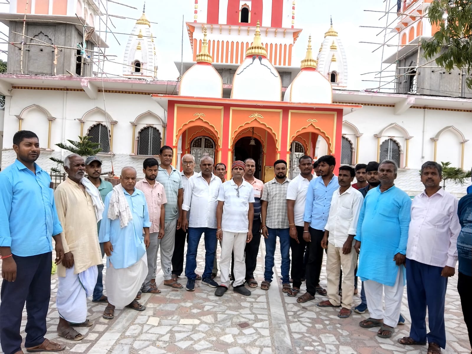 खुदरा विक्रेताओं का विरोध