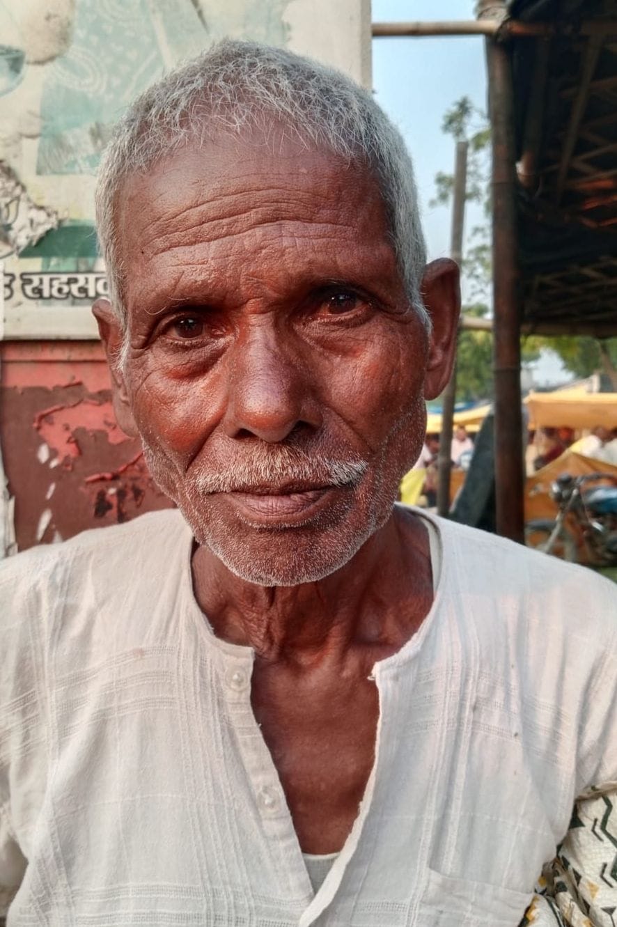 Elderly man takes his own life by hanging in Keshavpur village.