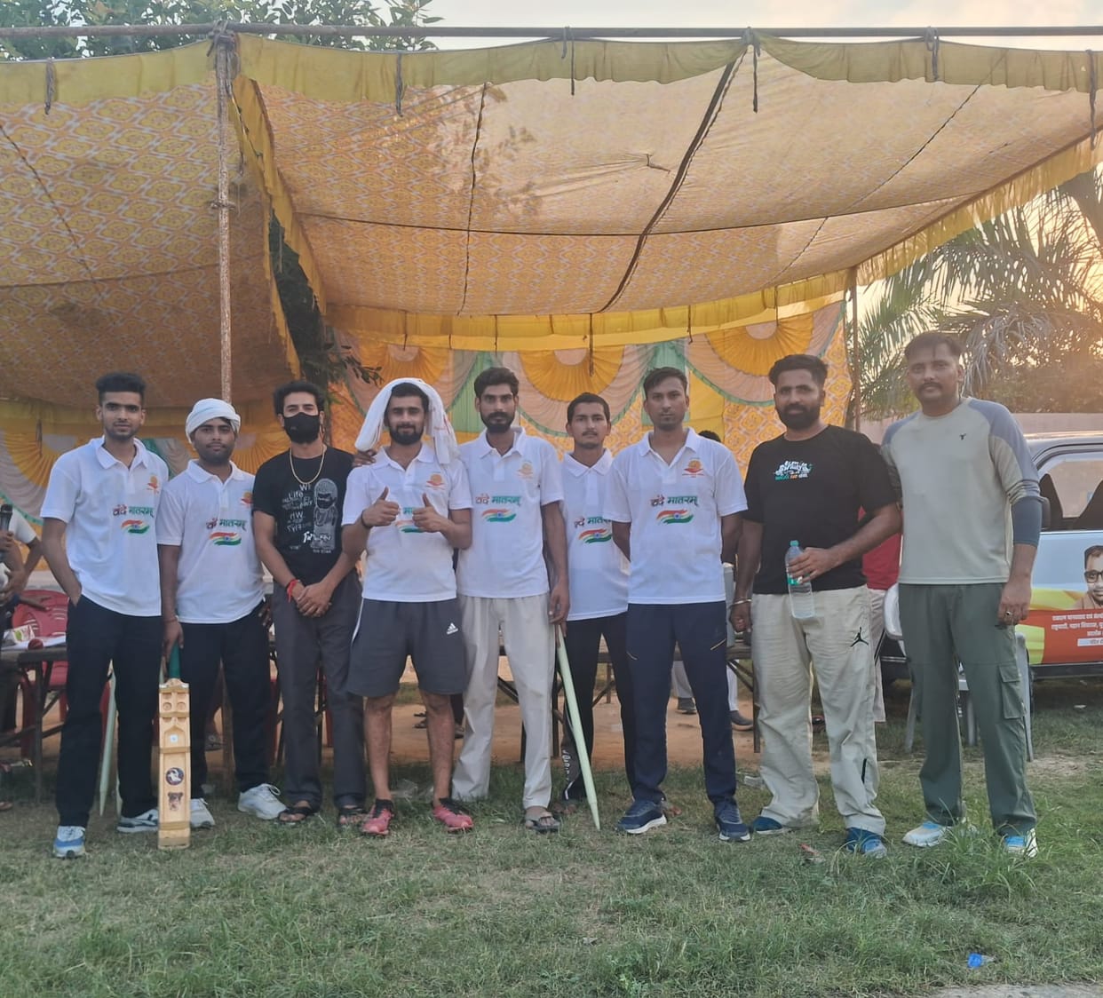 Etmadpur Club won a thrilling match by 15 runs.