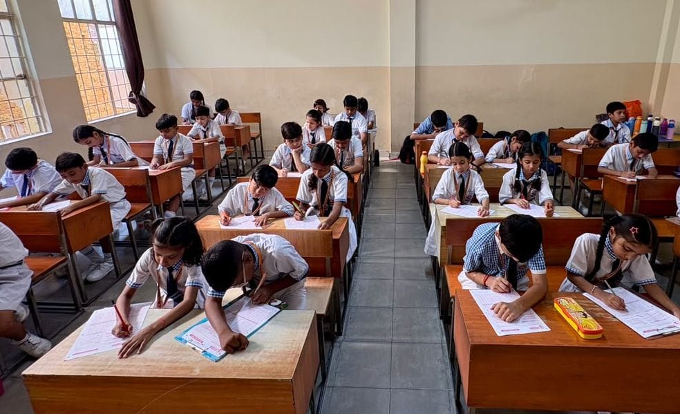 English paper tests children's knowledge and abilities