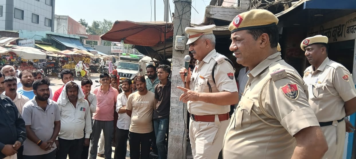 The police raised awareness among shopkeepers and street vendors