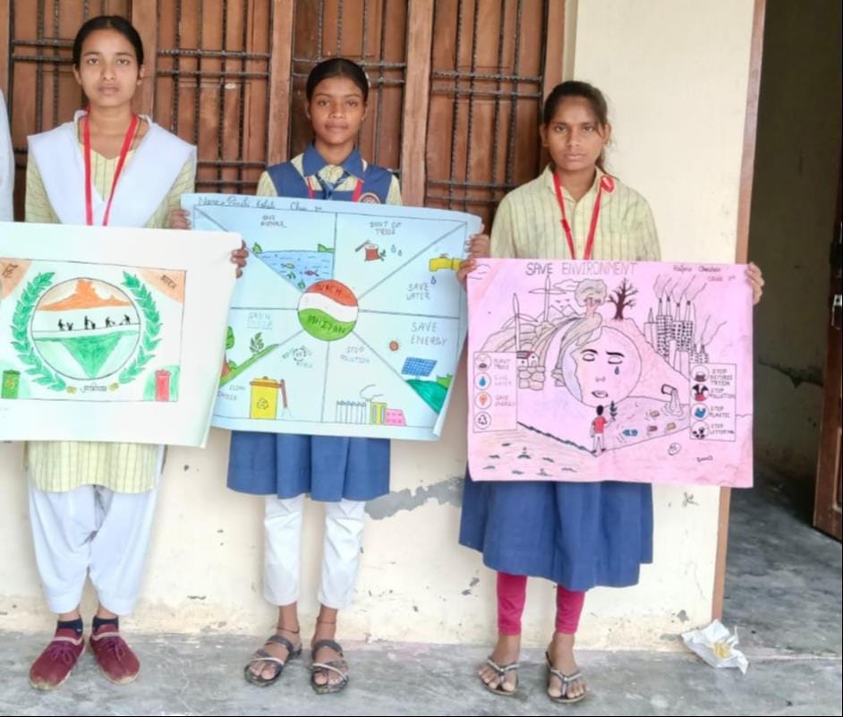 Shubhi stood first in painting, and Alok stood first in the quiz.