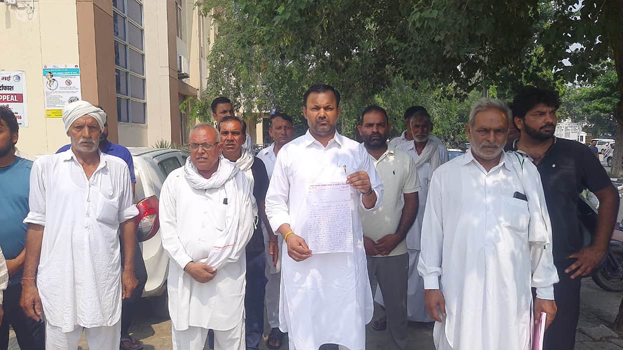 Kyodak Sarpanch lodges complaint with SP; five people accused of a life-threatening attack.
