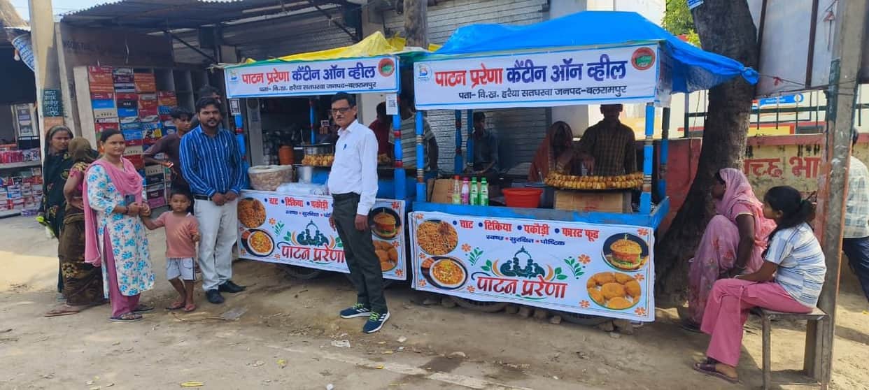 Women become self-reliant through the power of the group; launch 'Canteen on Wheels