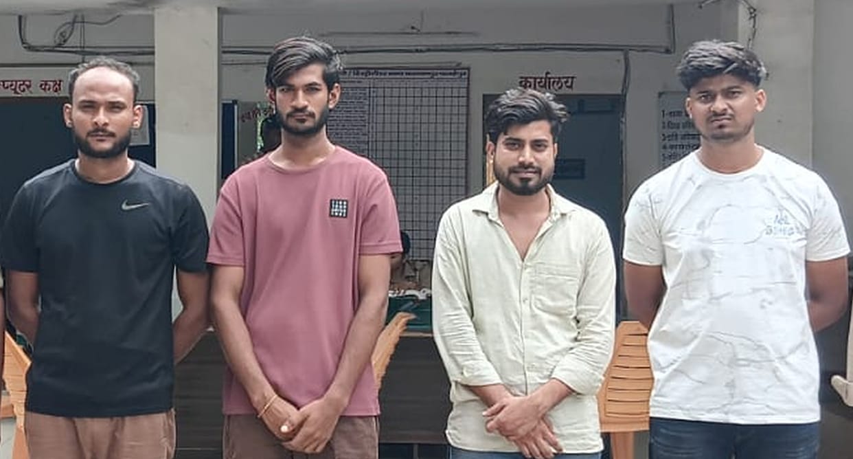 Four arrested following a scuffle with the Sub-Inspector and police personnel who had gone to conduct an inquiry.