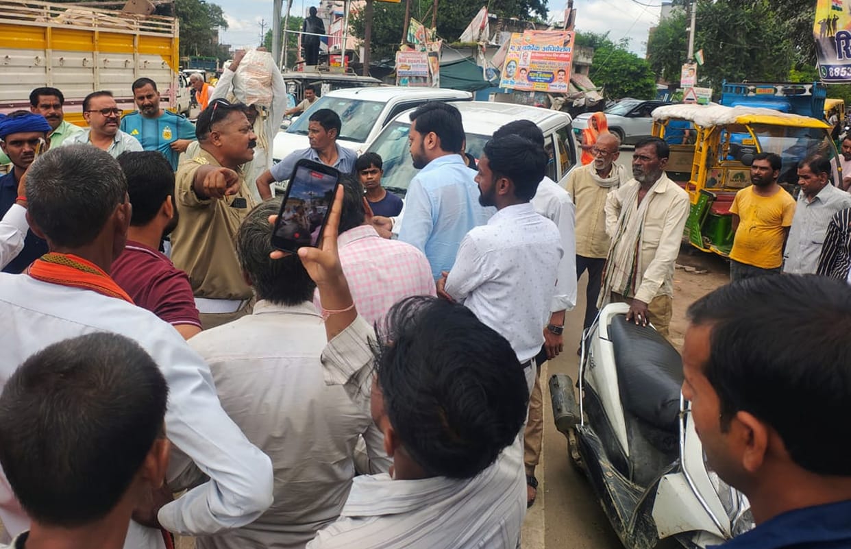 TSI's harsh words You are an office-bearer I am the BJP's 'Thanedar station in-charge