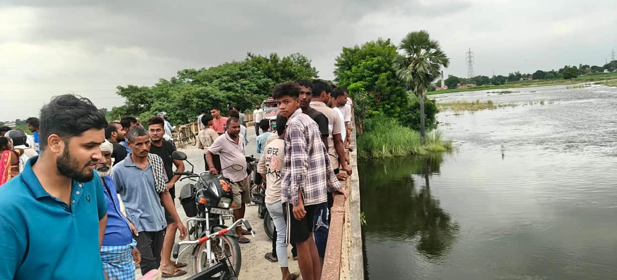 Youth jumps into Mangai River; search underway
