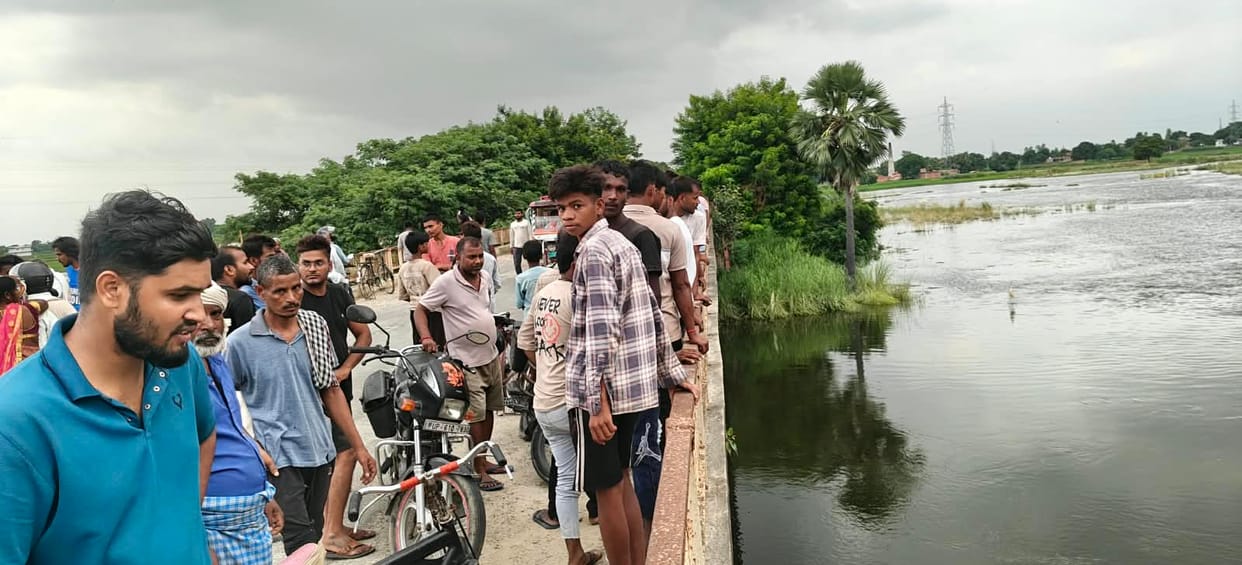 Youth jumps into Mangai River; search underway