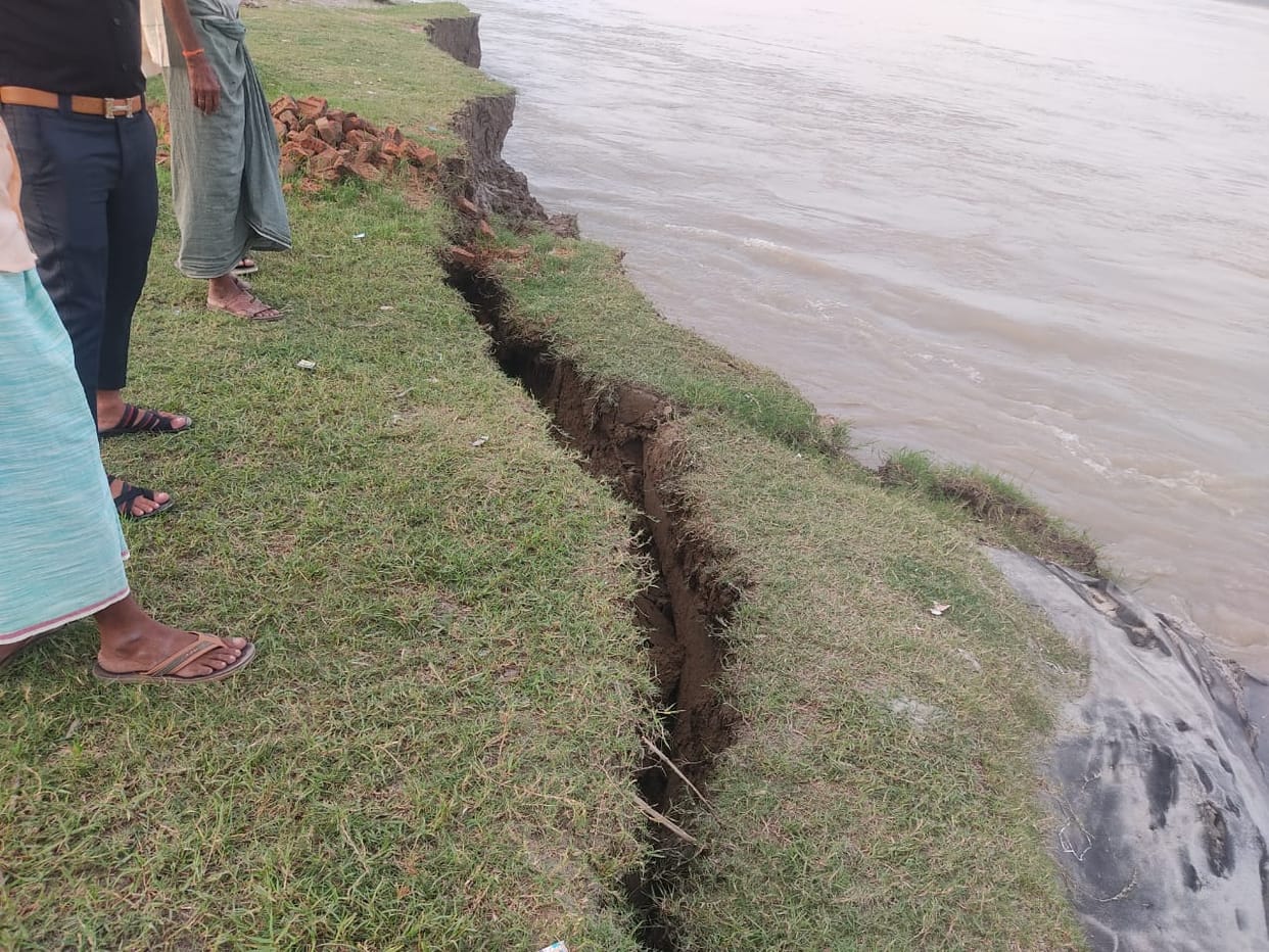 Mohana-Sharda river erosion intensifies, crops in danger