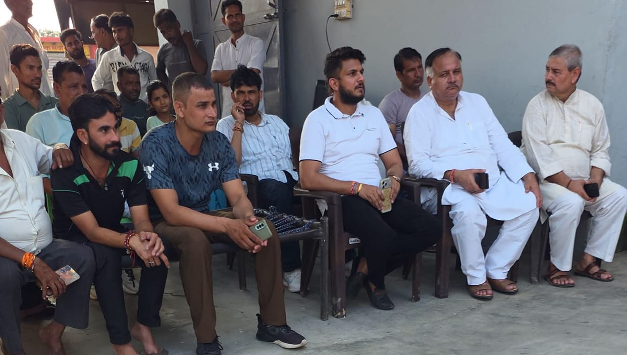 Held public dialogues in the Nagar Panchayats of Khiwai, Harra, and Bhuni.
