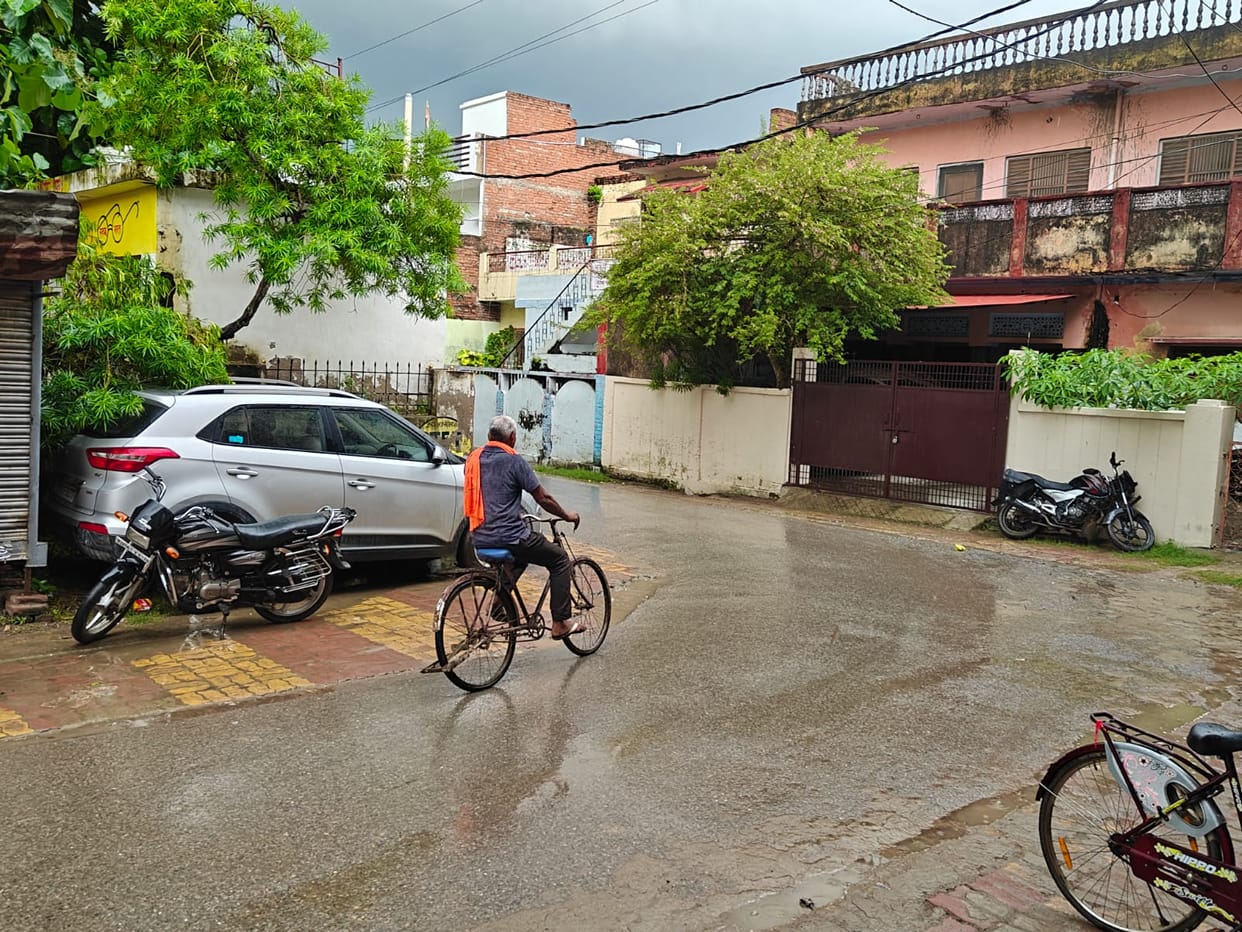 6.5 mm of rainfall recorded; waterlogging in low-lying areas of the city