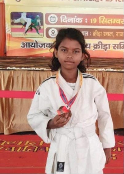 Sonali won a bronze medal in state-level judo.