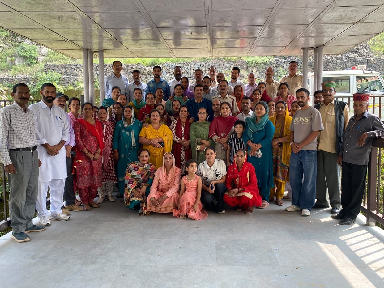 Panchayat representatives were taught the tricks of running the Panchayat.