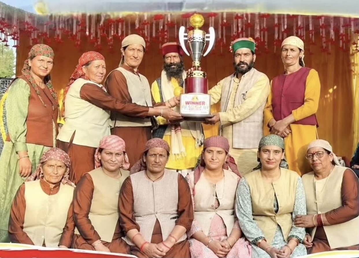 Haryana emerged as the winner in volleyball, while Mahila Mandal Tandi won in the women's tug-of-war
