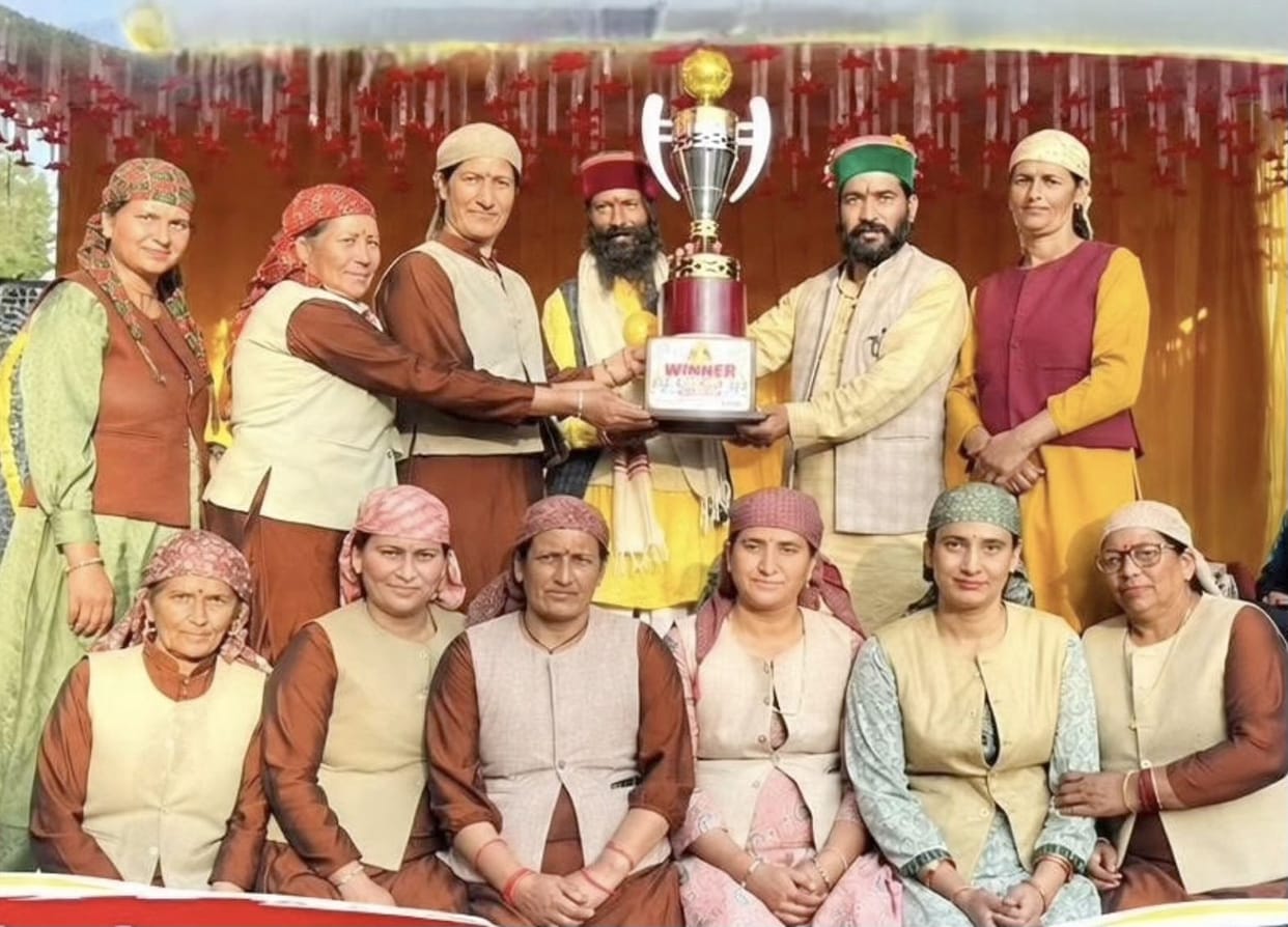 Haryana emerged as the winner in volleyball, while Mahila Mandal Tandi won in the women's tug-of-war
