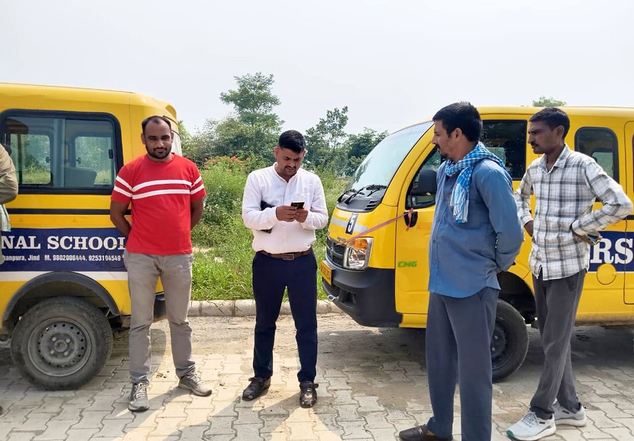 CCTV cameras not found in a school bus, fined Rs 500