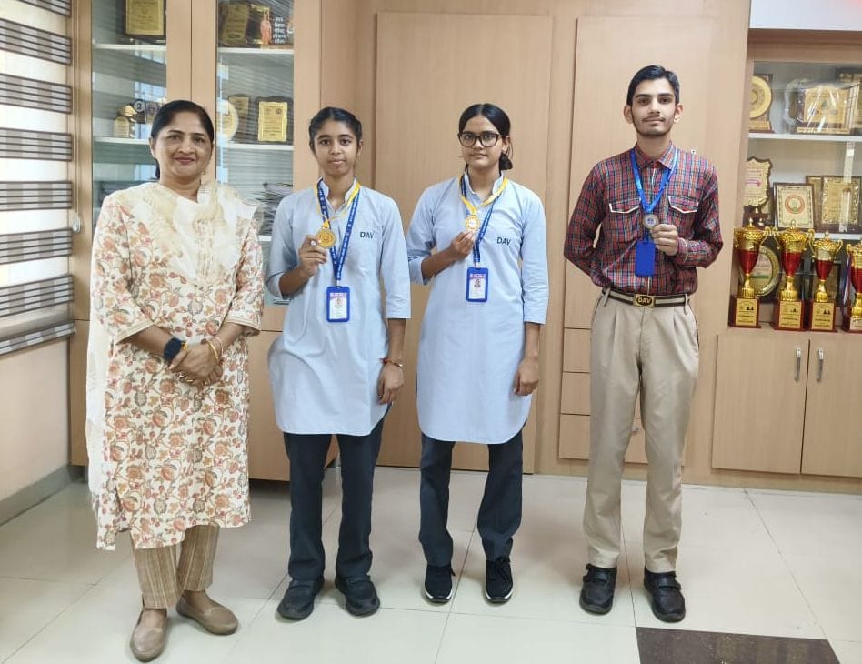 Vanshika won the gold medal in the state level karate competition.