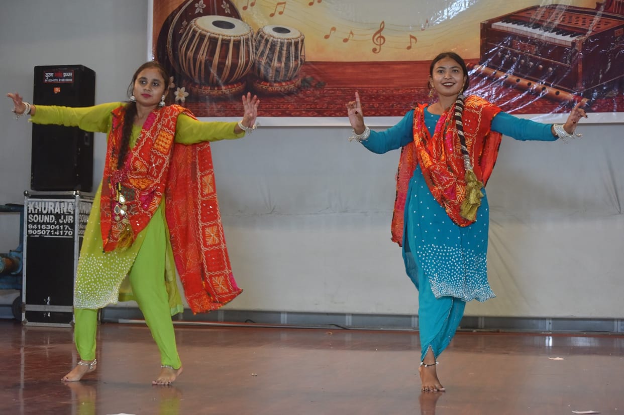 Music and dance take center stage at the talent hunt competition.