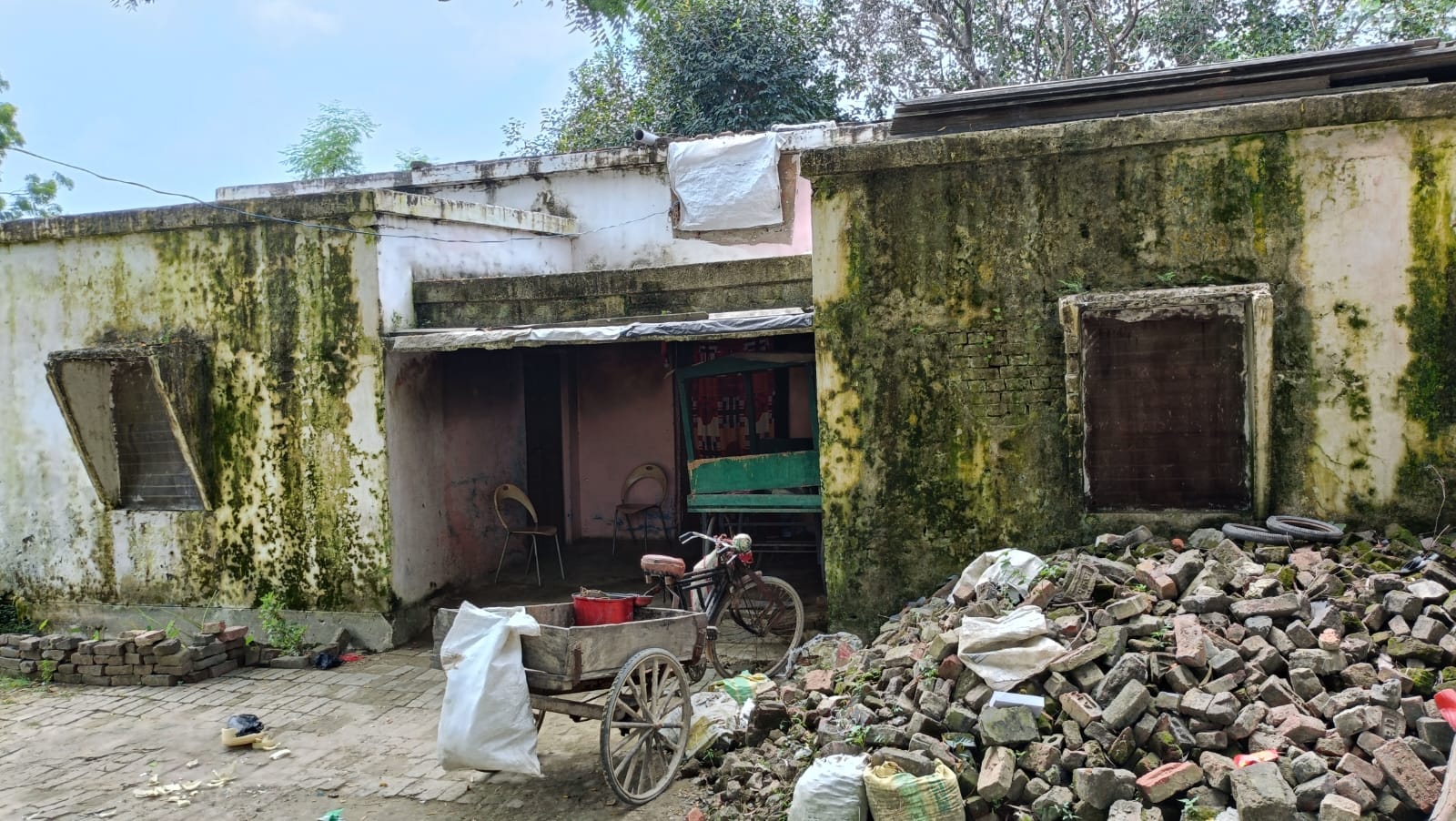 अकबरपुर के बरियावन में पूर्व में बनाई गई अस्थायी पुलिस चौकी। संवाद