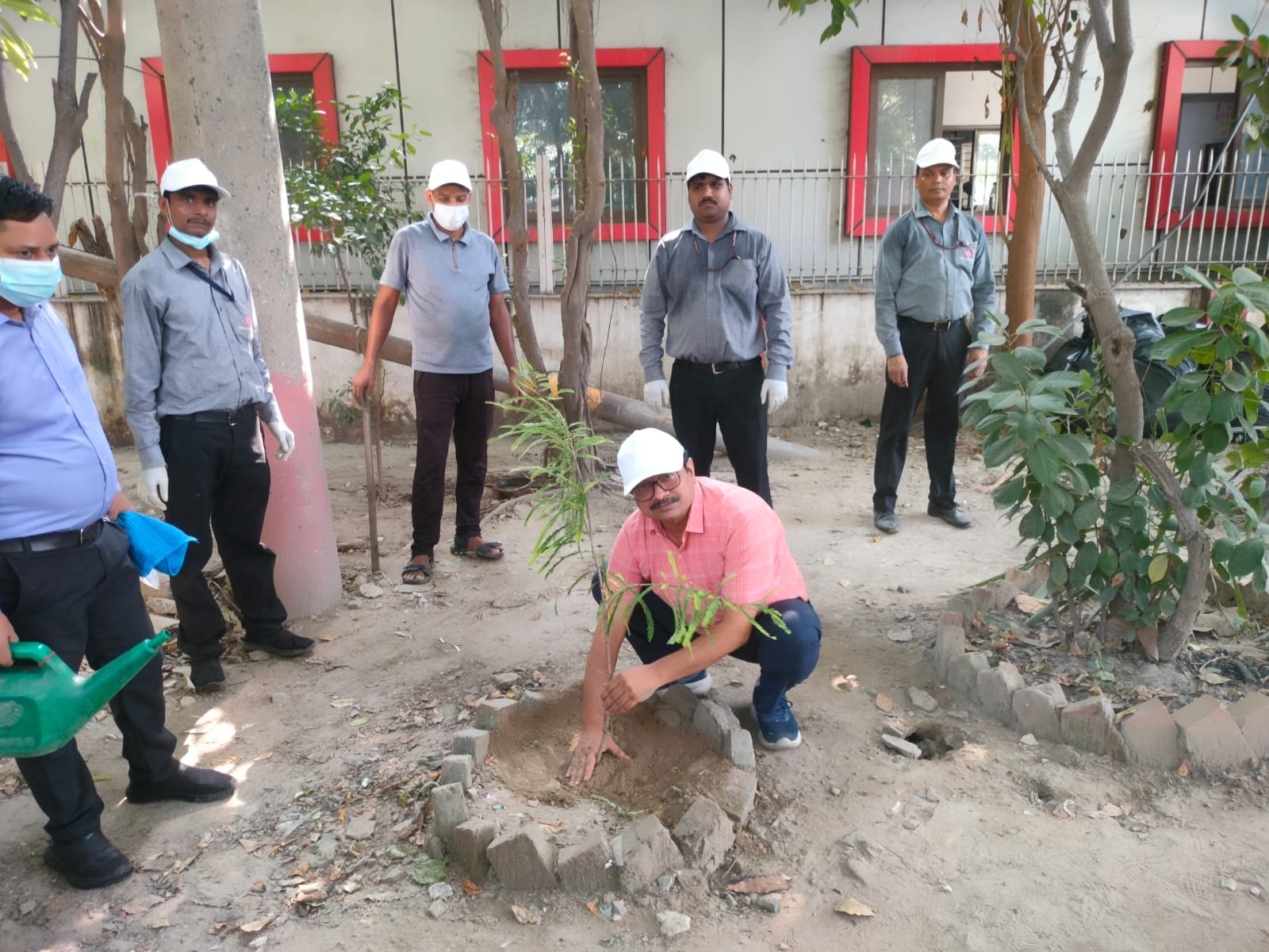 डाकखाने में चलाया स्वच्छता पखवाड़ा.