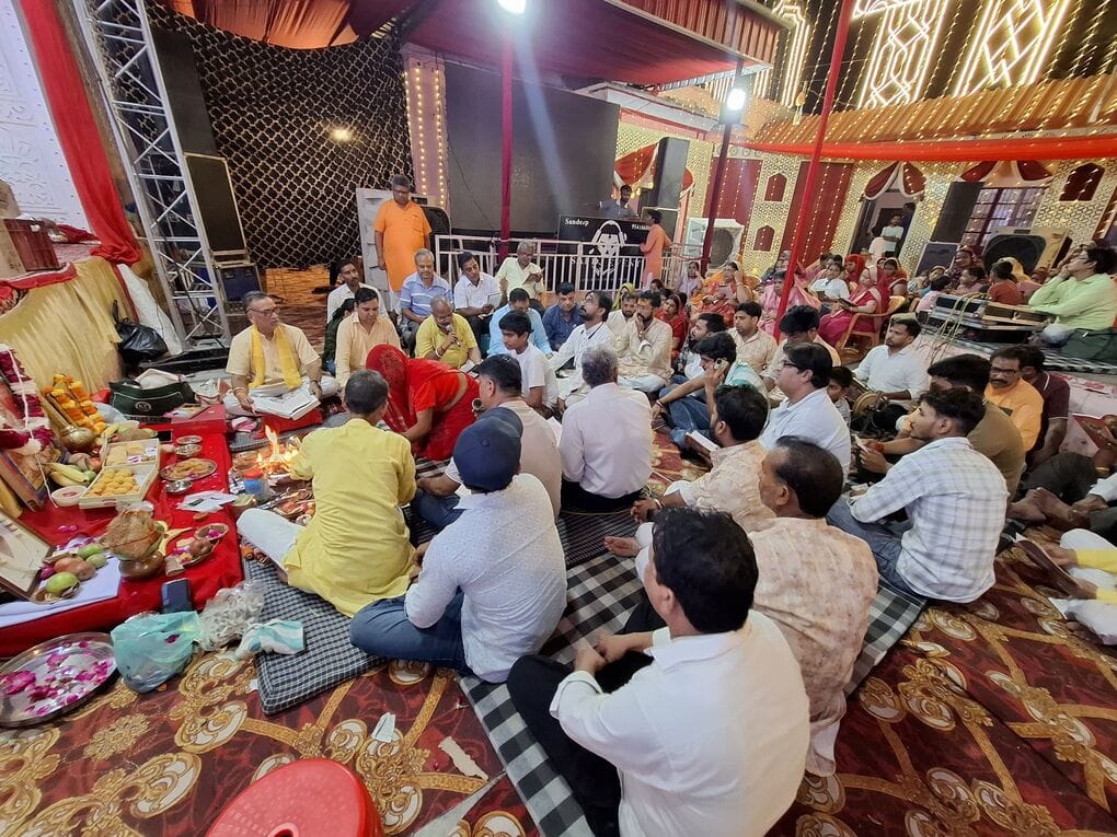The mind gets peace through devotion: Mahavir