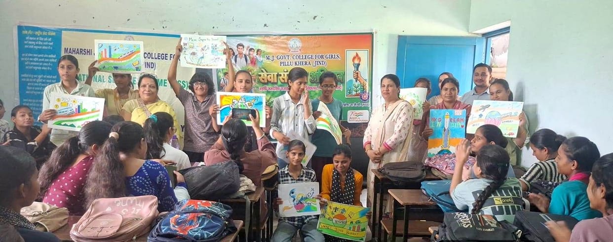 Aarti stood first and Tannu stood second in poster making.