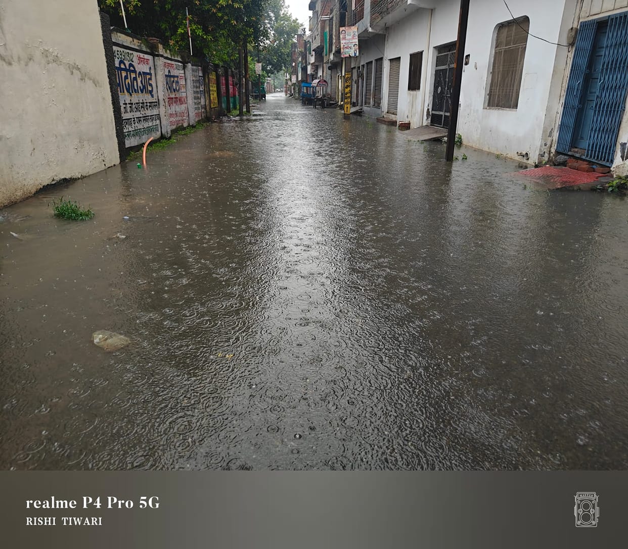 Heavy rain alert for today; holiday declared for schools.