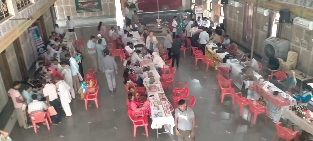 Employees kept sending people from one desk to another who came to get information in the camp organized under Seva Sankalp Abhiyan.
