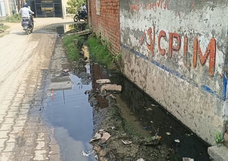 Ashok Nagar residents troubled by filth and waterlogging.