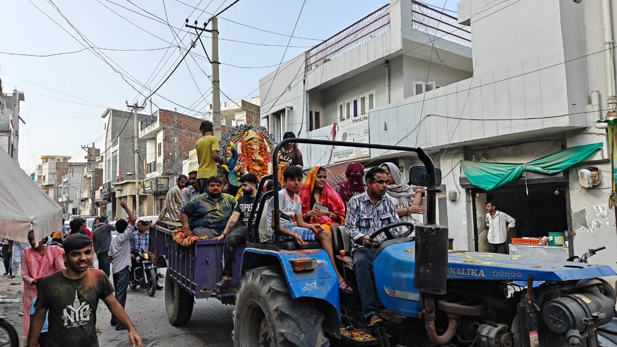 Ganpati Bappa was given an emotional farewell amidst chants of Jaikara