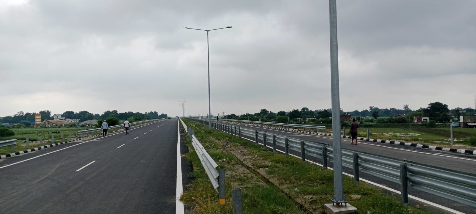 ग्रीनफील्ड एक्सप्रेस वे।संवाद