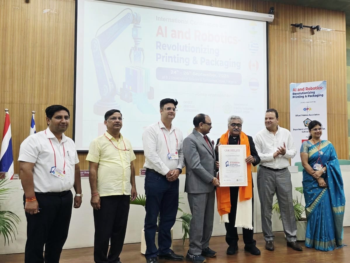 Vice-Chancellor Professor Anayat Honored at International Conference