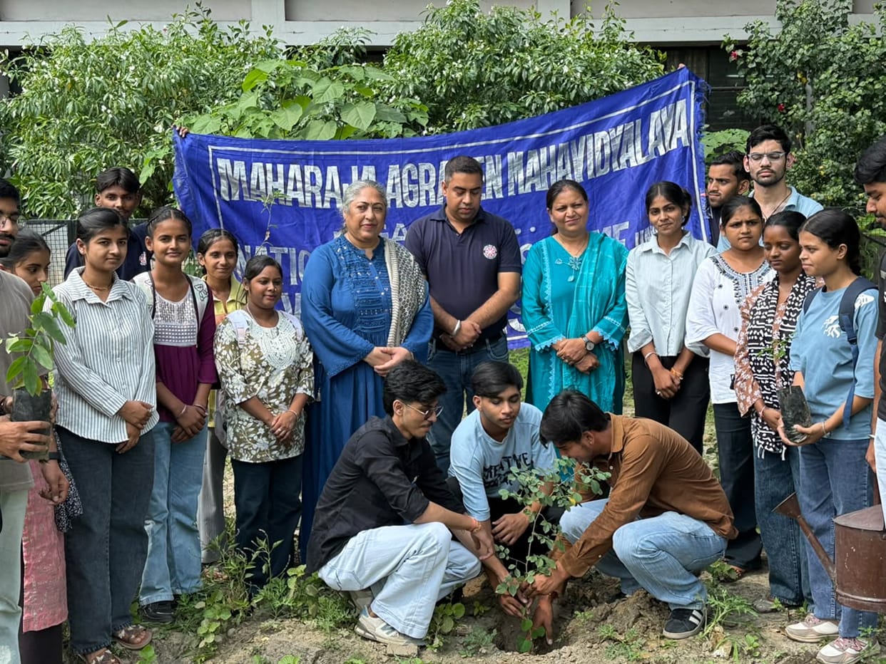 Conveyed the message of saving the environment by planting trees