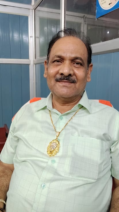 लेडी रॉयल अस्पताल में तैनात फार्मासिस्ट डॉक्टर लोकेट सत्संगी