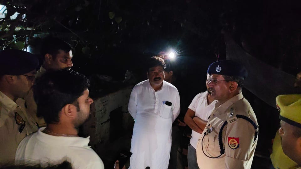 Youth dies after being shot near a Peepal tree.