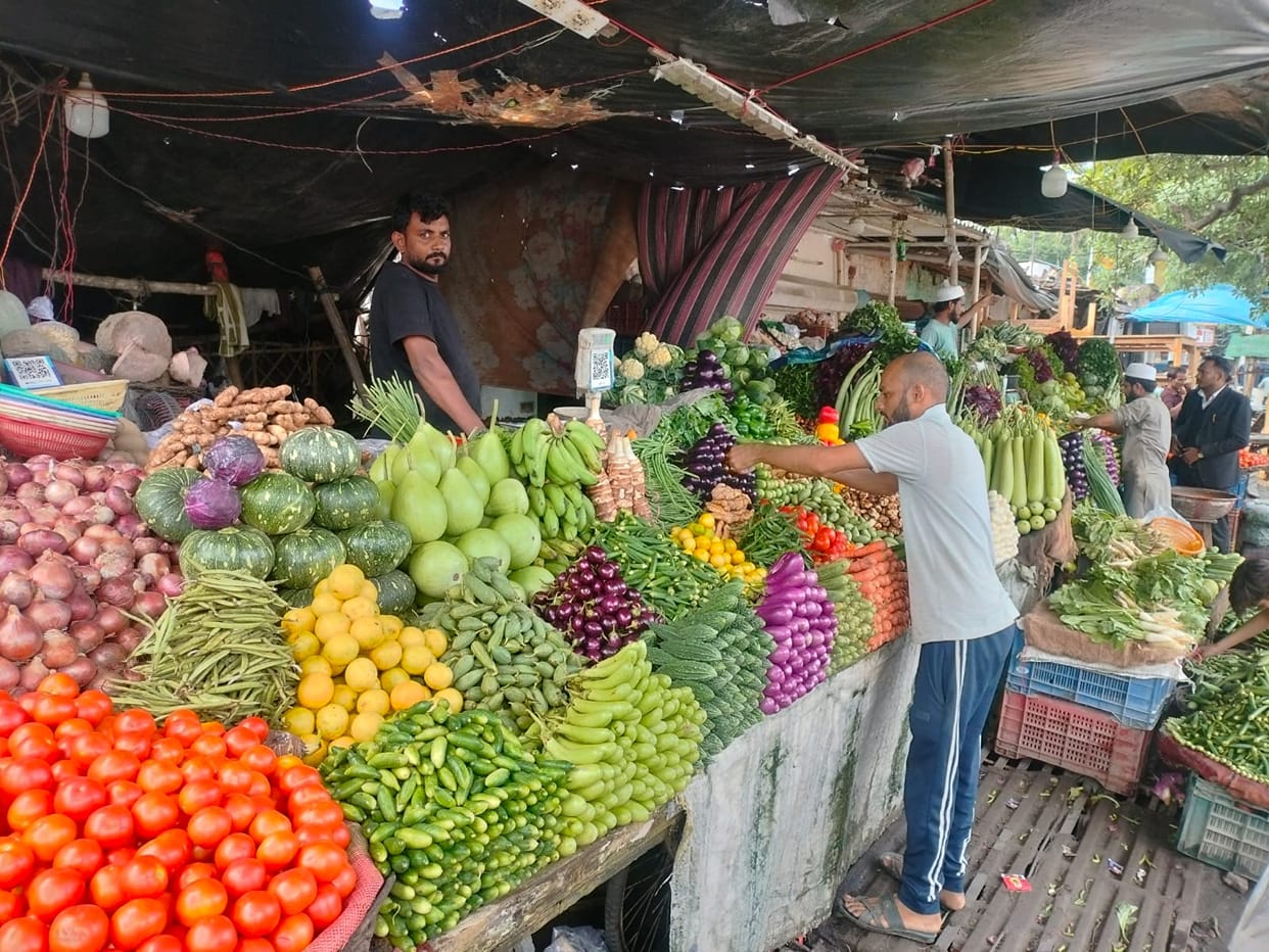 Lemons are selling at twice the price of apples