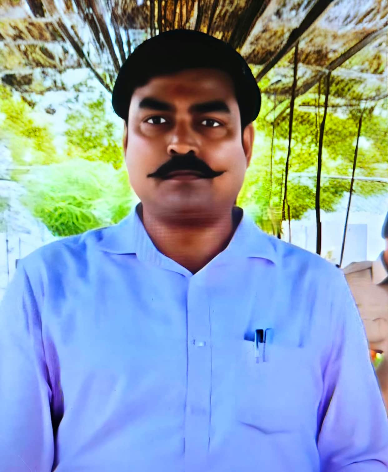 DLM's body found hanging from a noose.