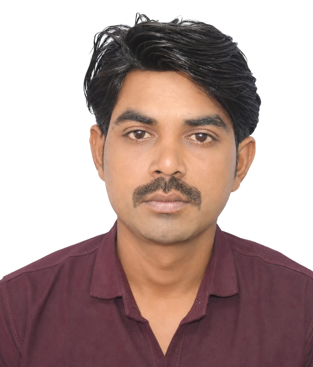 Youth dies in Gujarat; wailing and cries of grief erupt as the body arrives in the village.