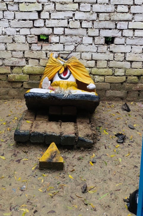 Statue of Saint Ravidas vandalized; villagers outraged.
