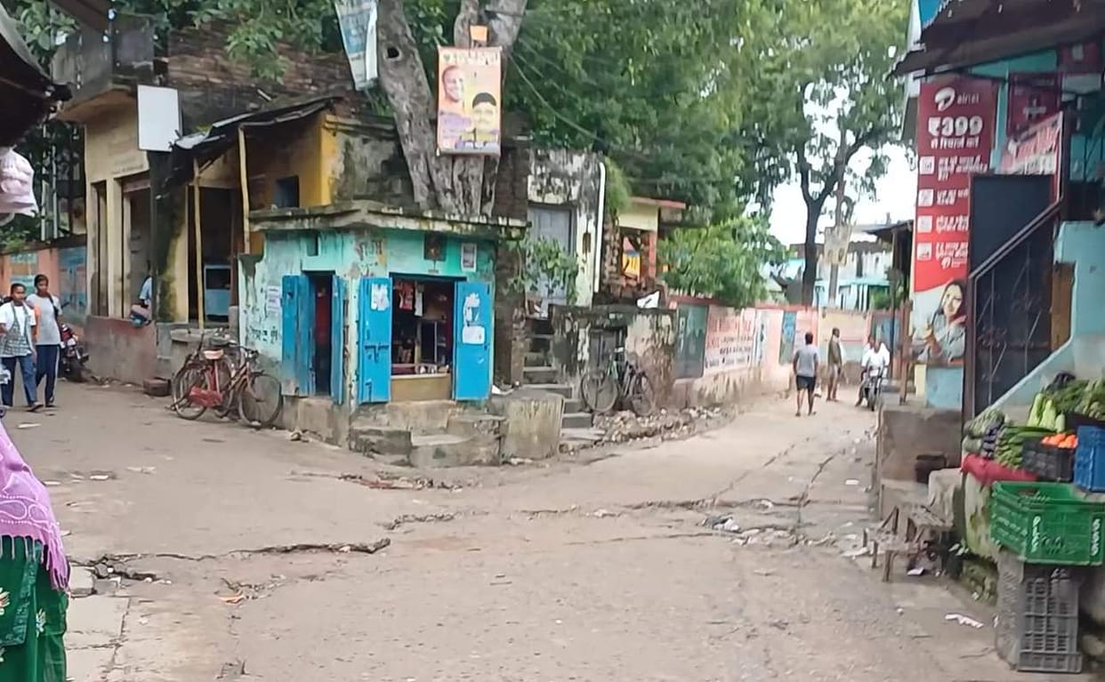 CCTV cameras have not been installed at 16 intersections and junctions in the district bordering Bihar, while cameras at three intersections are non-functional.