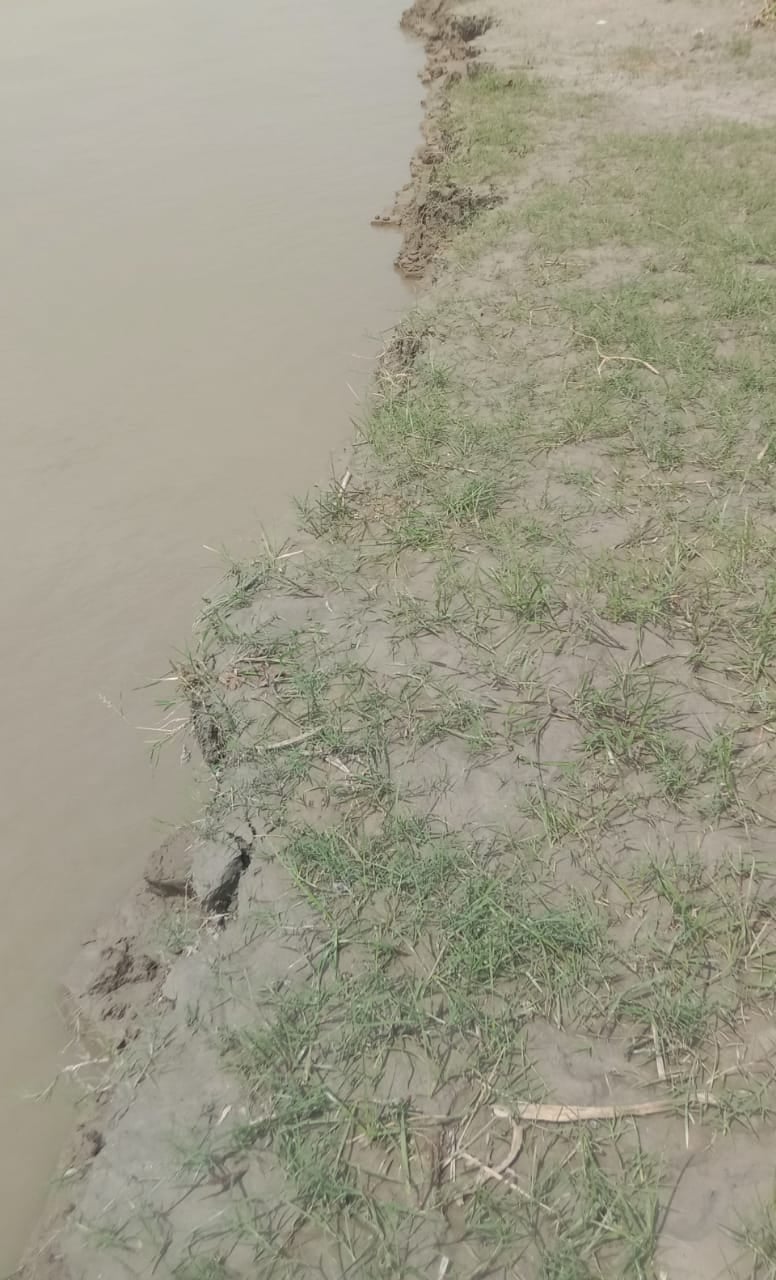 Erosion by the Saryu increases the threat; rains signal the onset of floods.