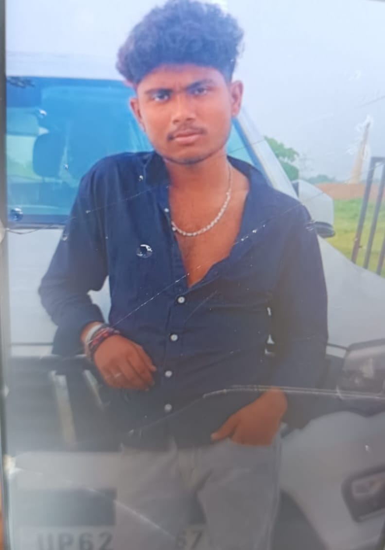 The body of the young man missing for two days was found on the banks of the Gomti river