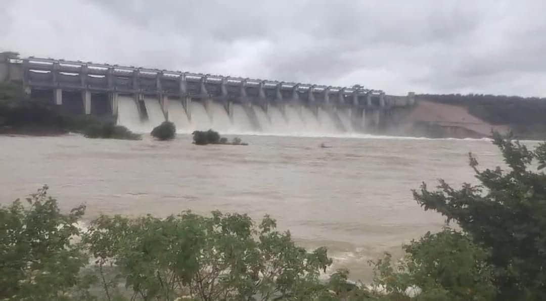 Bansagar Dam’s 12 Gates Open, 7,525 Cumecs Water Discharged into Son River; Situation Seen After 6 Years