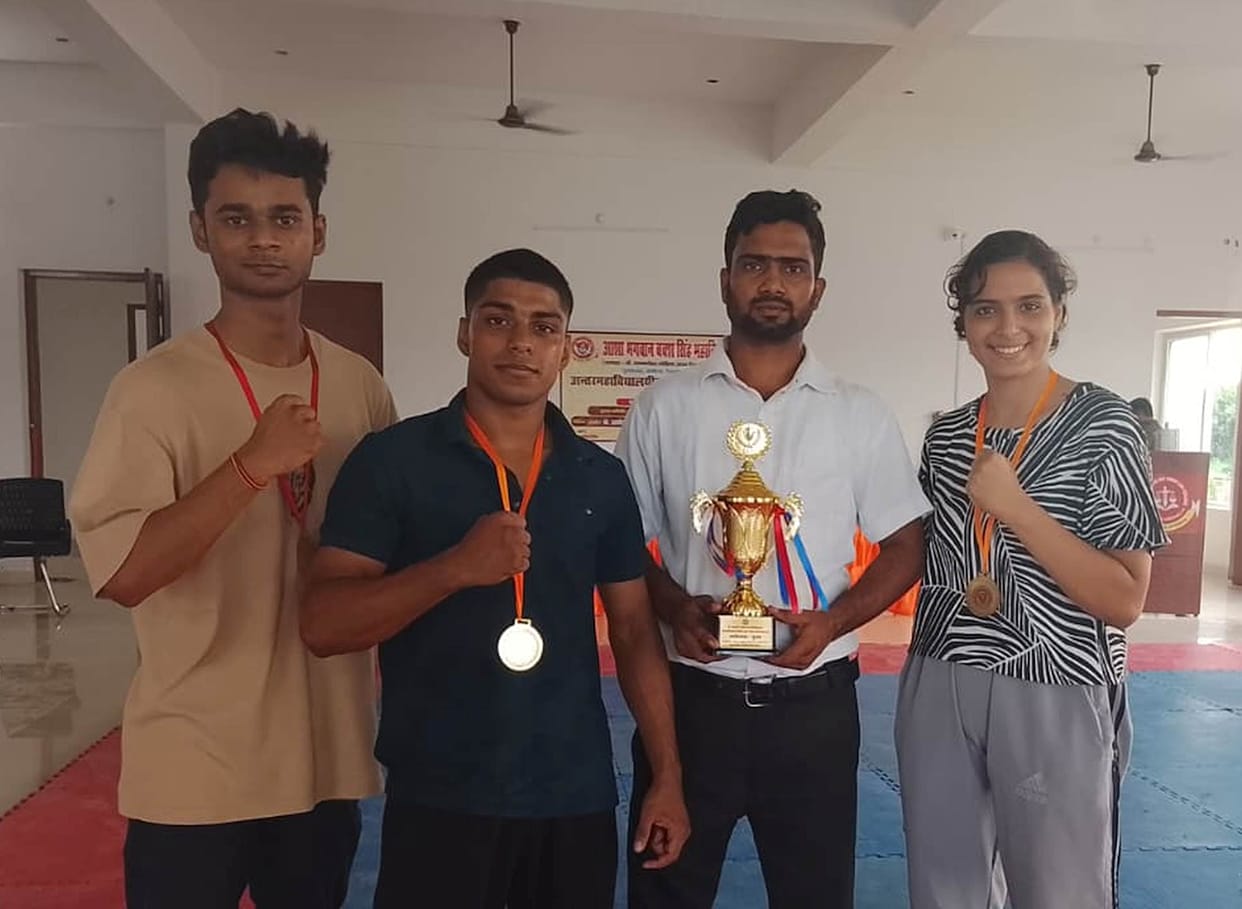 Shriya and Som won gold medals in boxing.