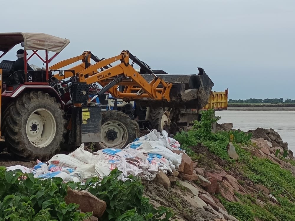 Administration on alert in Nepal following rains; surveillance at dams stepped up.