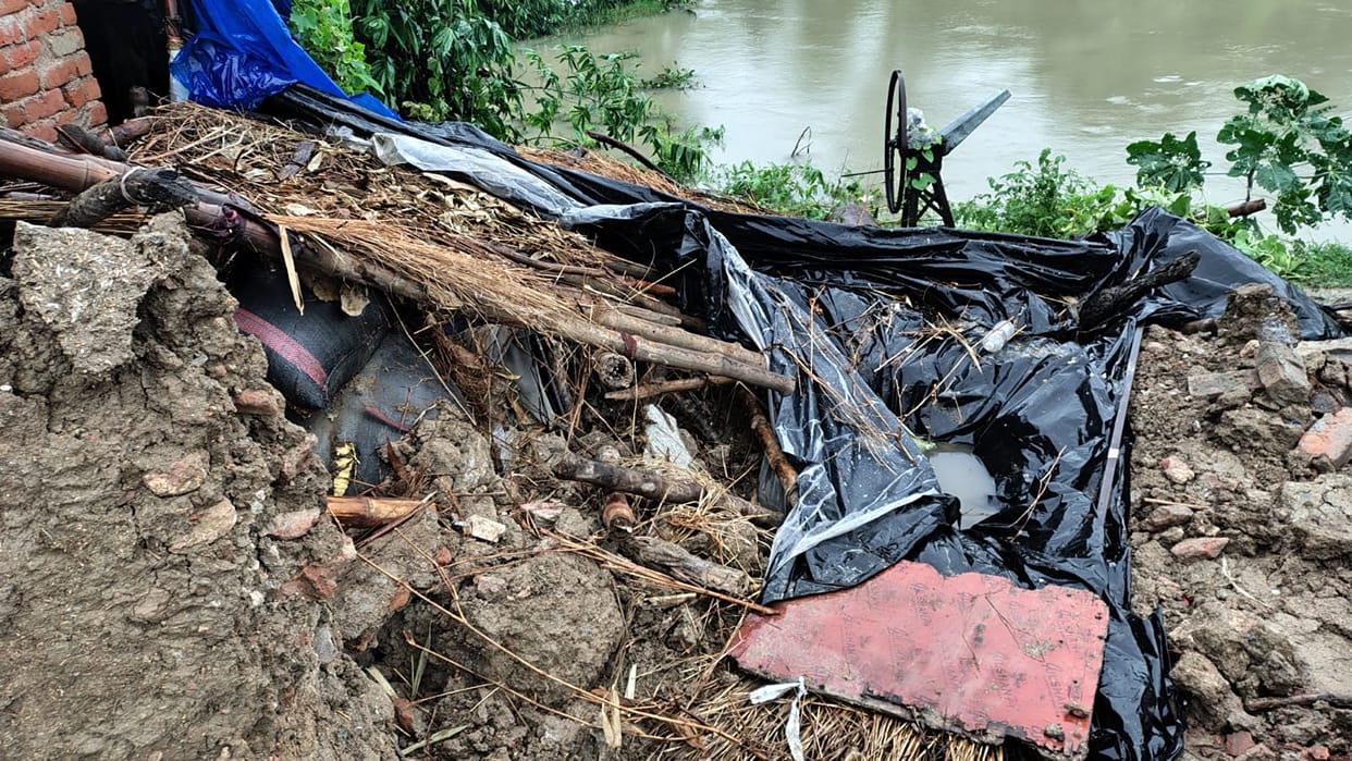 Elderly man dies after house collapses in the rain.