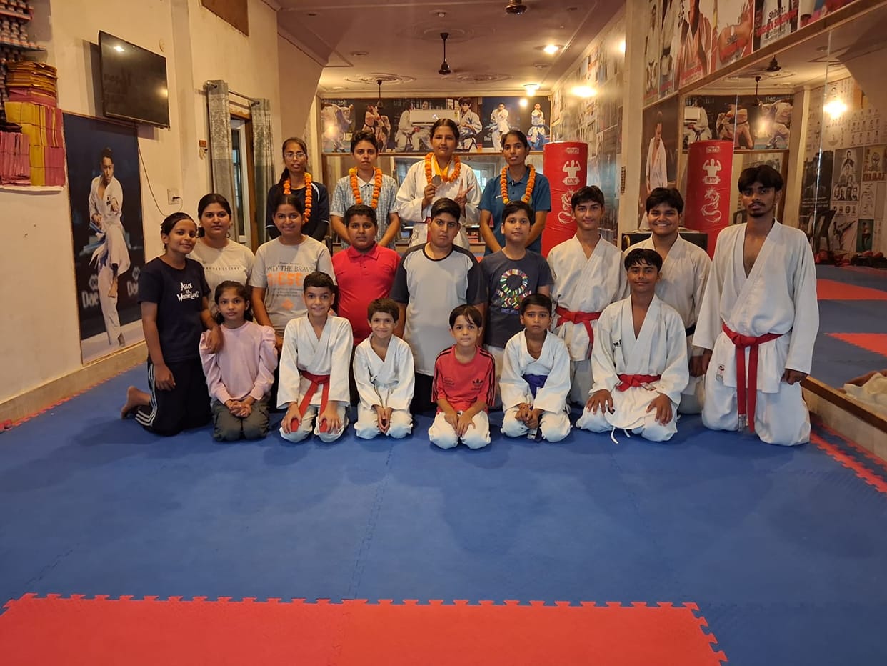 Ritika won a bronze medal at the state-level karate competition.