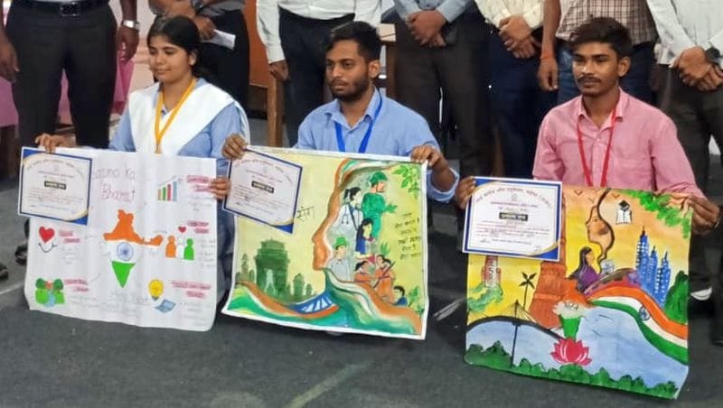 Ragini wins the poster competition.