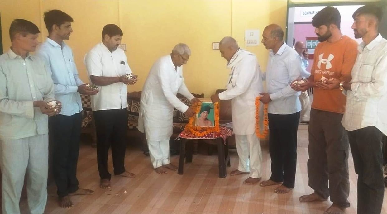 Paid tribute to Devi Lal in Dhanaunda.